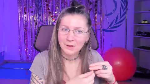 Snapshot of fridatander chatting on February 2025 09:11:02 AM Frida Tander online show from February 2025 09:11:02 AM