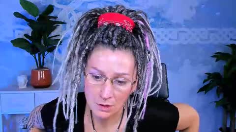 Snapshot of fridatander chatting on October 2025 05:05:01 AM Frida Tander online show from October 2025 05:05:01 AM