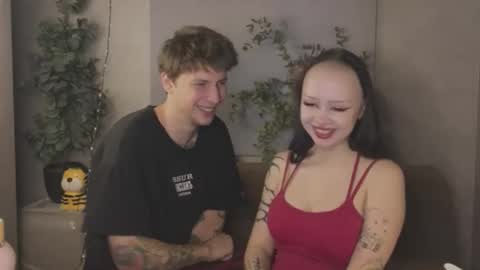 friend_zone_ online show from March 2026 04:23:01 PM