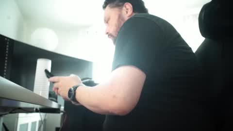 Snapshot of frob976 chatting on March 2025 08:53:02 PM frob976 online show from March 2025 08:53:02 PM