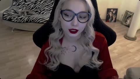 Snapshot of fromsun_forsoul chatting on November 2025 11:25:02 AM Lilith online show from November 2025 11:25:02 AM