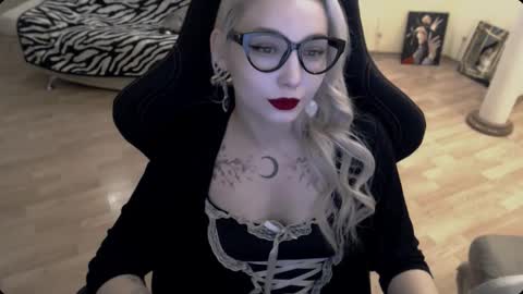 Snapshot of fromsun_forsoul chatting on November 2025 11:54:02 AM Lilith online show from November 2025 11:54:02 AM