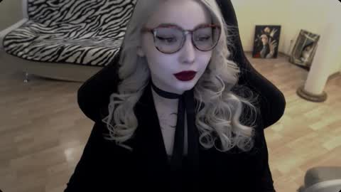 Snapshot of fromsun_forsoul chatting on November 2025 11:32:02 AM Lilith online show from November 2025 11:32:02 AM