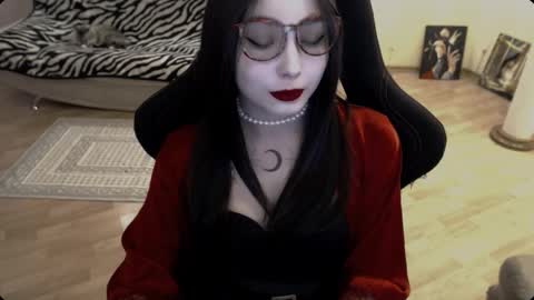 Snapshot of fromsun_forsoul chatting on December 2025 11:37:01 AM Lilith online show from December 2025 11:37:01 AM