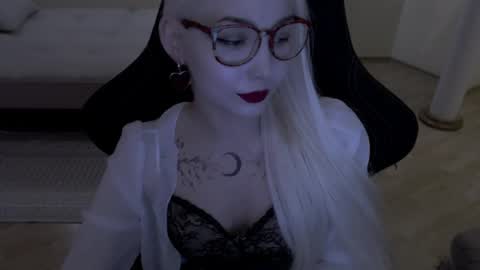 Lilith online show from April 2026 05:54:01 PM