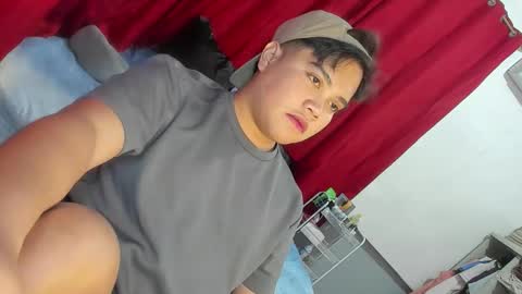 Snapshot of frostbite_69 chatting on October 2025 03:32:02 AM GABBY online show from October 2025 03:32:02 AM