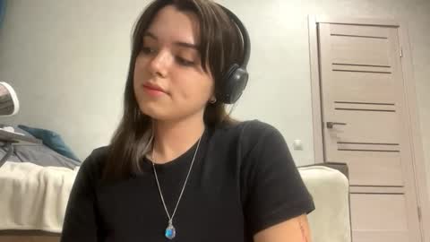 Emily online show from September 2025 03:37:02 PM