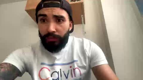 Jestevan online show from October 2025 03:20:01 PM