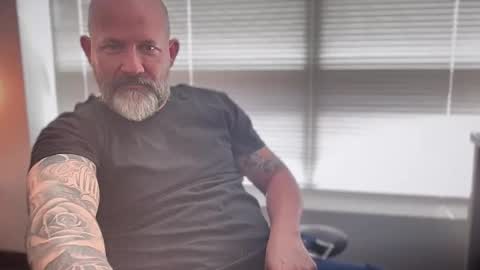 fuckadilf online show from May 2026 07:42:01 PM