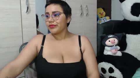 Mia and Gary  online show from December 2025 02:50:01 AM