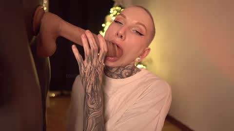 Snapshot of fuckingtoy_ chatting on December 2024 02:16:02 PM Eva all my links online show from December 2024 02:16:02 PM