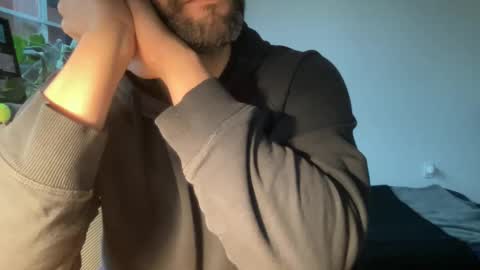 Muscle Bear Jock in Training online show from May 2026 11:12:01 PM
