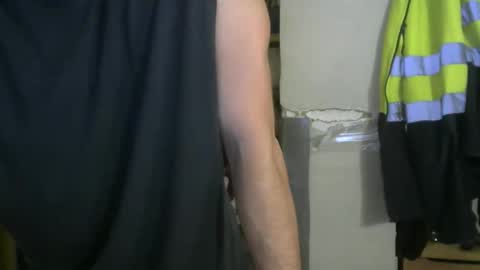 Snapshot of fuerte440 chatting on October 2025 09:10:01 AM fuerte440 online show from October 2025 09:10:01 AM