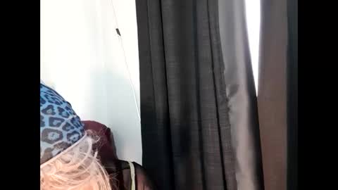 Pizzaz online show from September 2025 03:45:02 AM