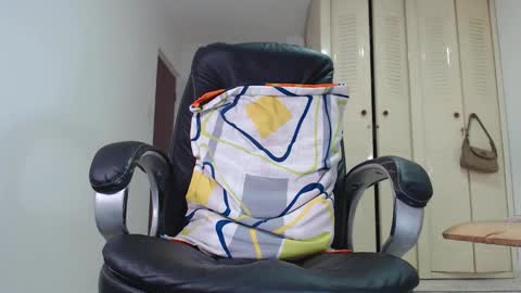 Andres. online show from February 2026 06:18:02 AM