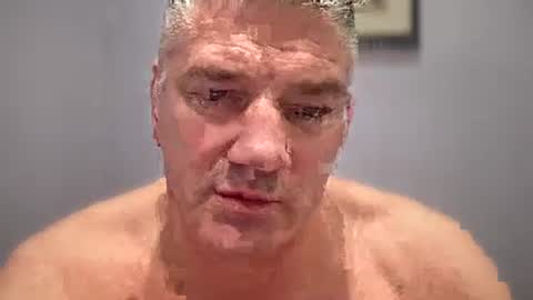 fullback_15 online show from January 2026 12:54:02 PM