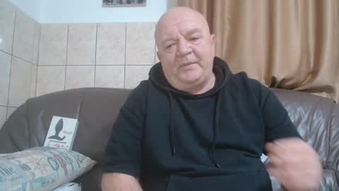 Snapshot of fullballs6 chatting on December 2024 03:07:02 AM fullballs6 online show from December 2024 03:07:02 AM