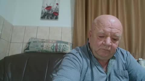 Snapshot of fullballs6 chatting on December 2024 02:12:01 AM fullballs6 online show from December 2024 02:12:01 AM