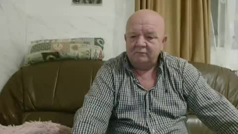 Snapshot of fullballs6 chatting on October 2025 03:42:02 AM fullballs6 online show from October 2025 03:42:02 AM