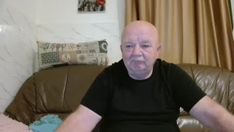 Snapshot of fullballs6 chatting on May 2026 01:21:01 AM fullballs6 online show from May 2026 01:21:01 AM