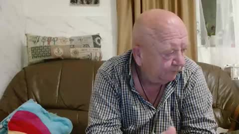 Snapshot of fullballs6 chatting on May 2026 01:33:01 AM fullballs6 online show from May 2026 01:33:01 AM