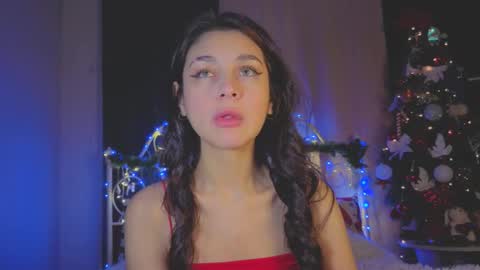 Tiffany online show from December 2025 02:06:01 AM