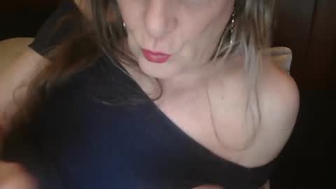 Jessie Love online show from January 2025 01:41:01 PM