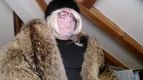 Snapshot of fursdany chatting on January 2025 10:19:01 PM Dany online show from January 2025 10:19:01 PM