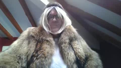 Snapshot of fursdany chatting on October 2025 09:15:01 AM Dany online show from October 2025 09:15:01 AM