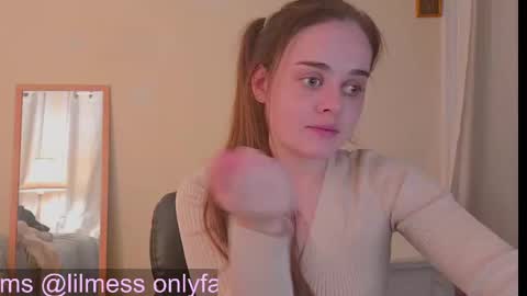 Snapshot of fuxkme_jen chatting on October 2025 12:01:02 AM fuxkme_jen online show from October 2025 12:01:02 AM