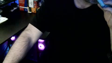 fuzz69_ online show from April 2026 08:34:01 PM