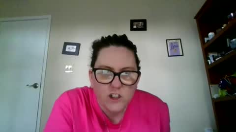 fuzzypeaches87 online show from March 2026 06:34:02 PM