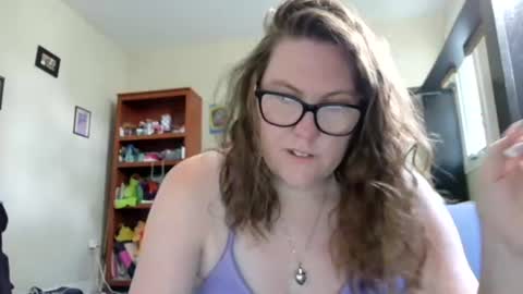 Snapshot of fuzzypeaches87 chatting on June 2026 02:55:02 PM fuzzypeaches87 online show from June 2026 02:55:02 PM
