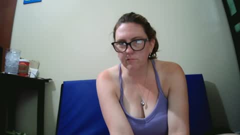 Snapshot of fuzzypeaches87 chatting on July 2026 04:53:02 PM fuzzypeaches87 online show from July 2026 04:53:02 PM