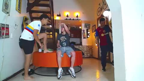 FYOTTY online show from October 2025 11:33:02 AM