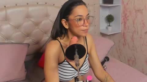 Snapshot of gabbieskinny chatting on November 2025 04:18:01 PM gabbieskinny online show from November 2025 04:18:01 PM