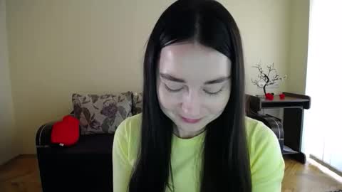 Snapshot of gabby_di chatting on November 2025 09:44:02 AM Jaklin online show from November 2025 09:44:02 AM