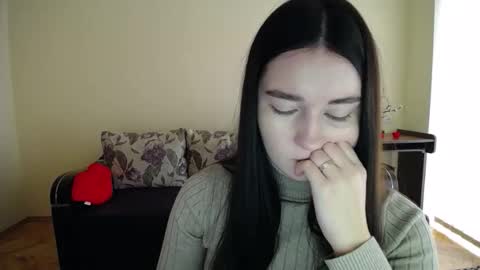 Snapshot of gabby_di chatting on November 2025 09:31:01 AM Jaklin online show from November 2025 09:31:01 AM