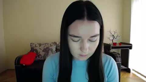 Snapshot of gabby_di chatting on November 2025 09:18:02 AM Jaklin online show from November 2025 09:18:02 AM