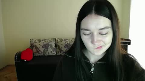 Snapshot of gabby_di chatting on November 2025 09:42:02 AM Jaklin online show from November 2025 09:42:02 AM