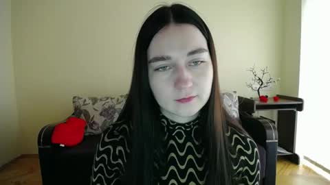 Snapshot of gabby_di chatting on November 2025 09:28:02 AM Jaklin online show from November 2025 09:28:02 AM