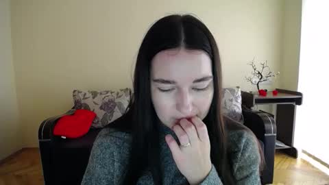 Snapshot of gabby_di chatting on November 2025 09:36:01 AM Jaklin online show from November 2025 09:36:01 AM