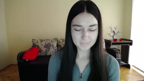 Snapshot of gabby_di chatting on November 2025 09:52:01 AM Jaklin online show from November 2025 09:52:01 AM