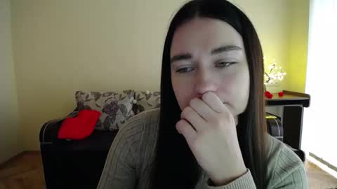 Snapshot of gabby_di chatting on December 2025 09:25:01 AM Jaklin online show from December 2025 09:25:01 AM