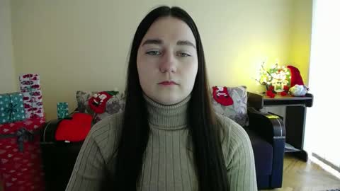 Snapshot of gabby_di chatting on December 2025 08:30:01 AM Jaklin online show from December 2025 08:30:01 AM