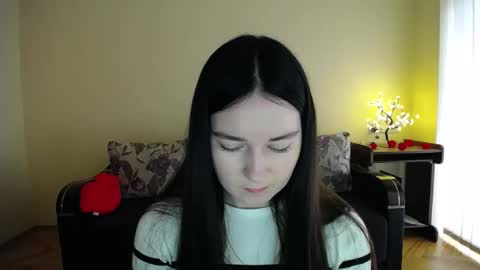 Snapshot of gabby_di chatting on April 2026 09:01:02 AM Jaklin online show from April 2026 09:01:02 AM