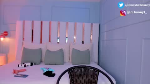 Gabi  online show from October 2025 05:24:02 PM