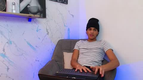 Snapshot of gabriel_maddox chatting on April 2026 07:58:02 PM GABRIEL online show from April 2026 07:58:02 PM