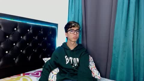 gabriel_x18 online show from March 2026 05:08:02 AM