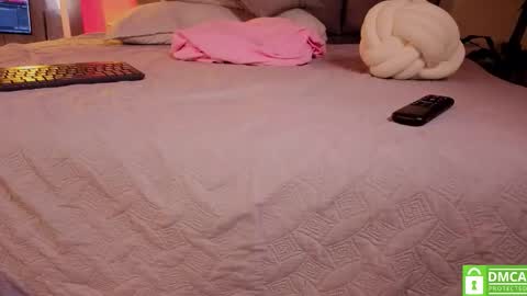 Carolina online show from November 2025 12:00:01 AM